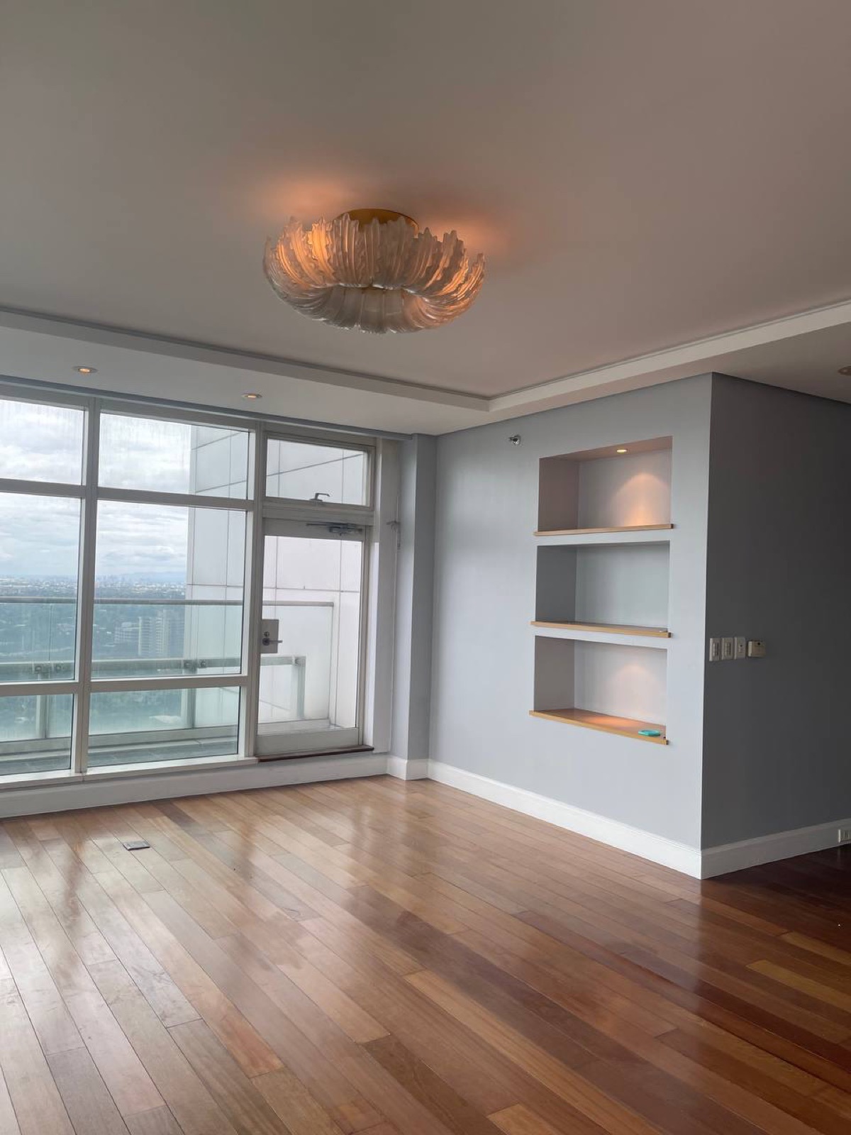 For Sale 3 Bedroom in One Roxas Triangle, Makati City — photo 10