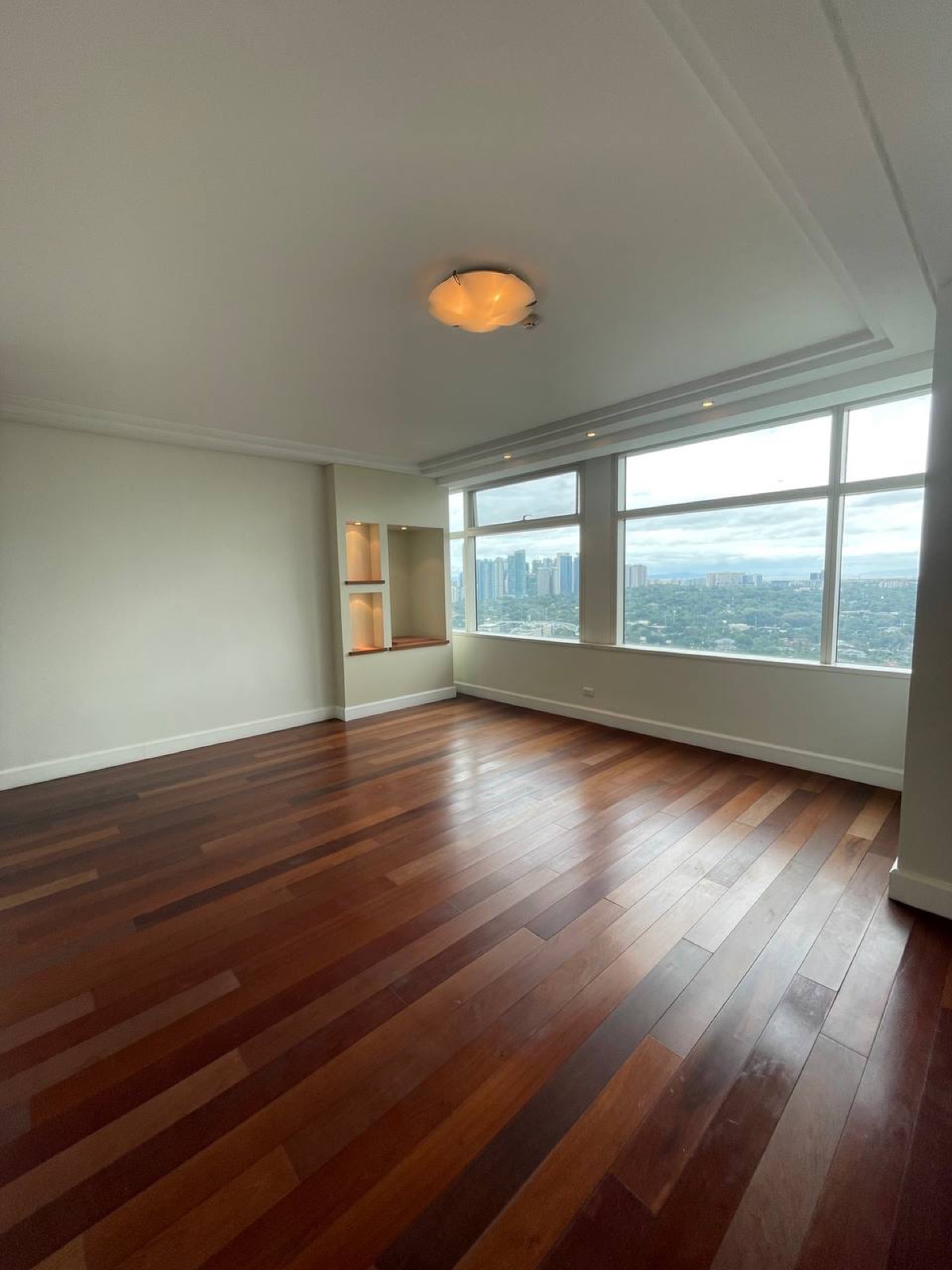For Sale 3 Bedroom in One Roxas Triangle, Makati City — photo 13